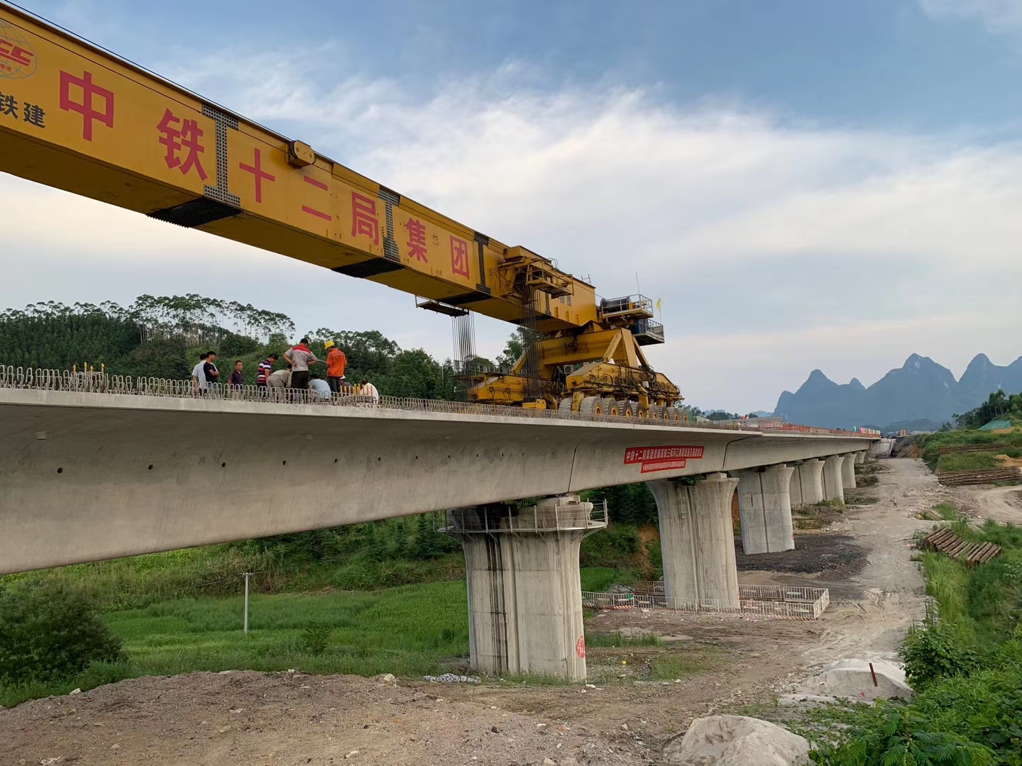 柳南预应力加固在公路桥梁施工应用